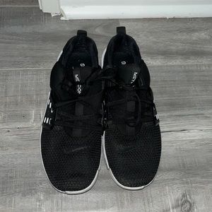 Nike Metcon Frees Women’s Size 9, Mens 7.5